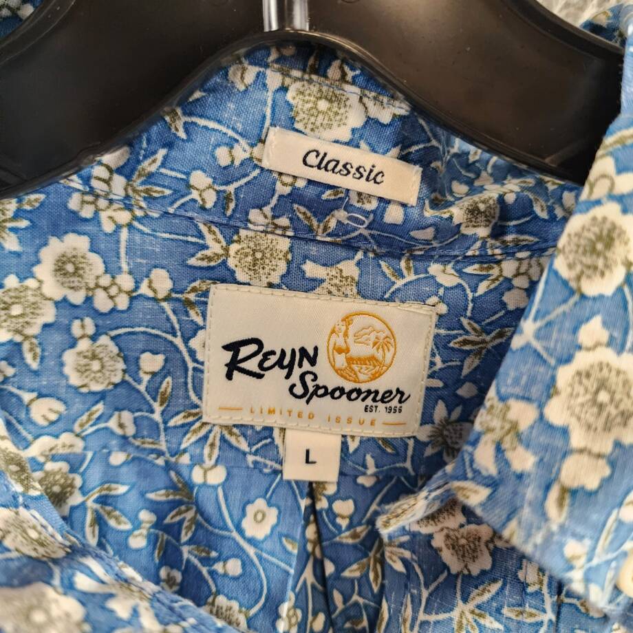 Reyn Spooner Kettle Floral Henley Shirt Men's L Lichen Blue Collared Pullover