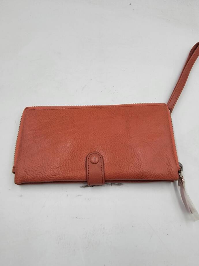 Old Trend Savanna Leather Wristlet Women's Zip Around Snap Closure