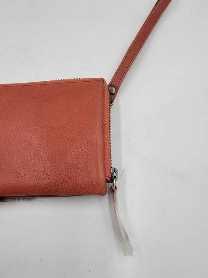Old Trend Savanna Leather Wristlet Women's Zip Around Snap Closure