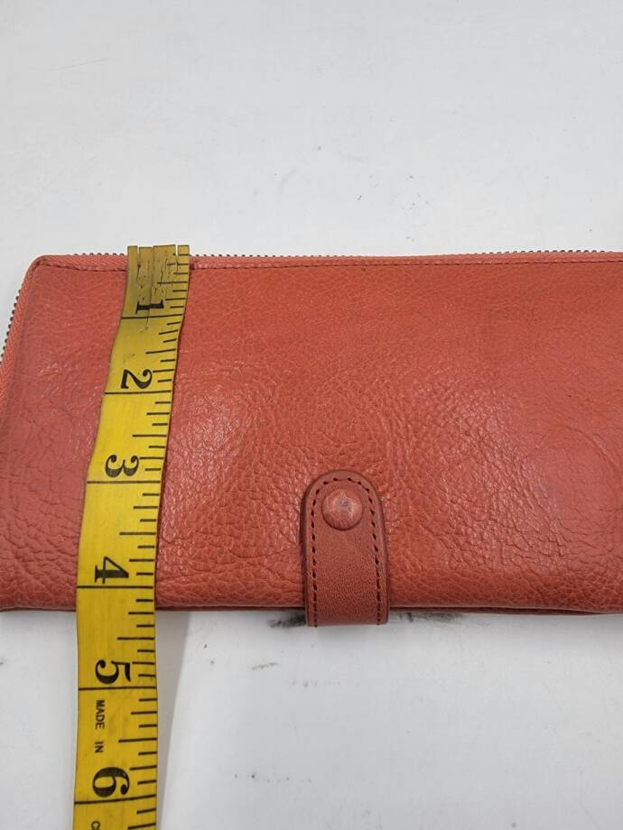 Old Trend Savanna Leather Wristlet Women's Zip Around Snap Closure