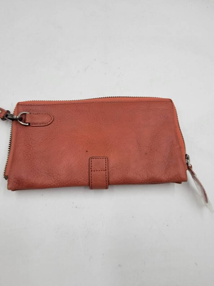 Old Trend Savanna Leather Wristlet Women's Zip Around Snap Closure