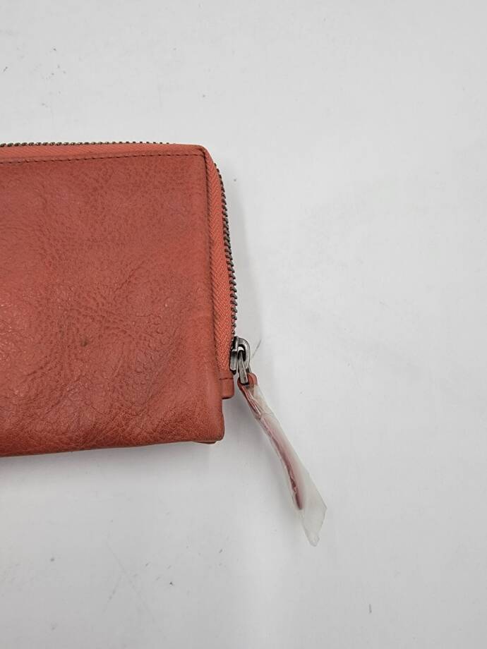 Old Trend Savanna Leather Wristlet Women's Zip Around Snap Closure