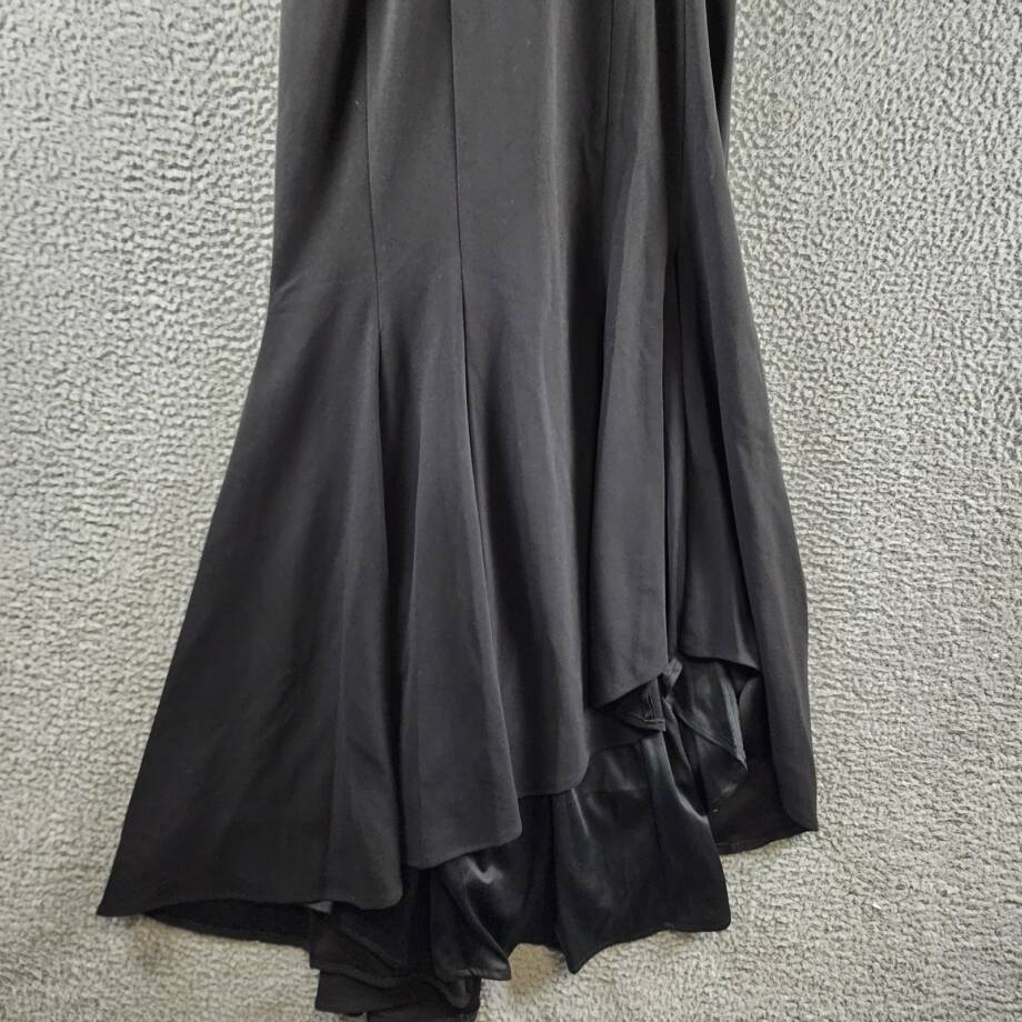AQUA Embellished Neck Cutout Scuba Gown Women's 12 Black Scoop Neck Back Zip