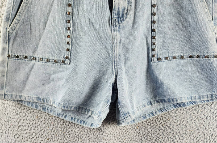 Gracia Embellished Shorts Women's L Blue Denim Side Pockets Button Zip Closure