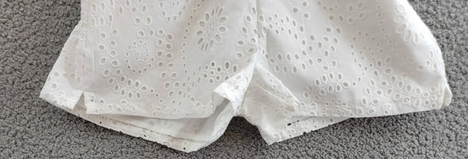 Steve Madden Caral Eyelet Shorts Women's XS Cloud Mid Rise Elastic Waist Pull On