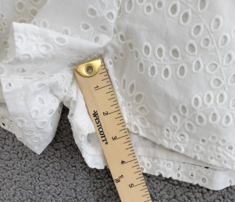Steve Madden Caral Eyelet Shorts Women's XS Cloud Mid Rise Elastic Waist Pull On