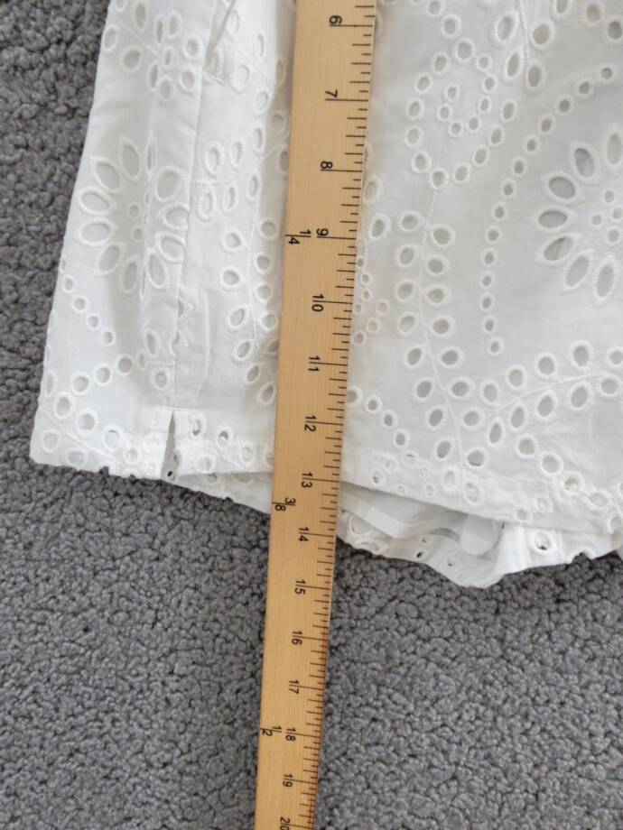 Steve Madden Caral Eyelet Shorts Women's XS Cloud Mid Rise Elastic Waist Pull On
