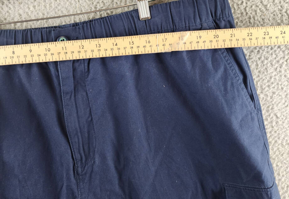 Tommy Bahama Jungle Beach 9" Cargo Shorts Men's XXXL Maritime Button Zip Closure