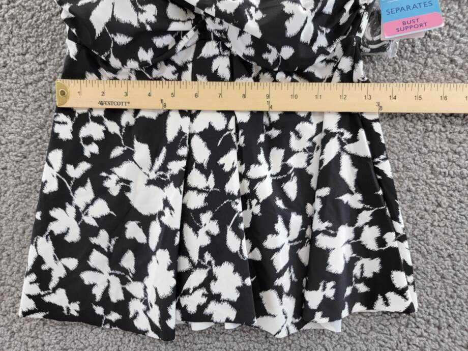Swim Solutions Printed Flyaway Tankini Top Women's 8 Black/White Pullover