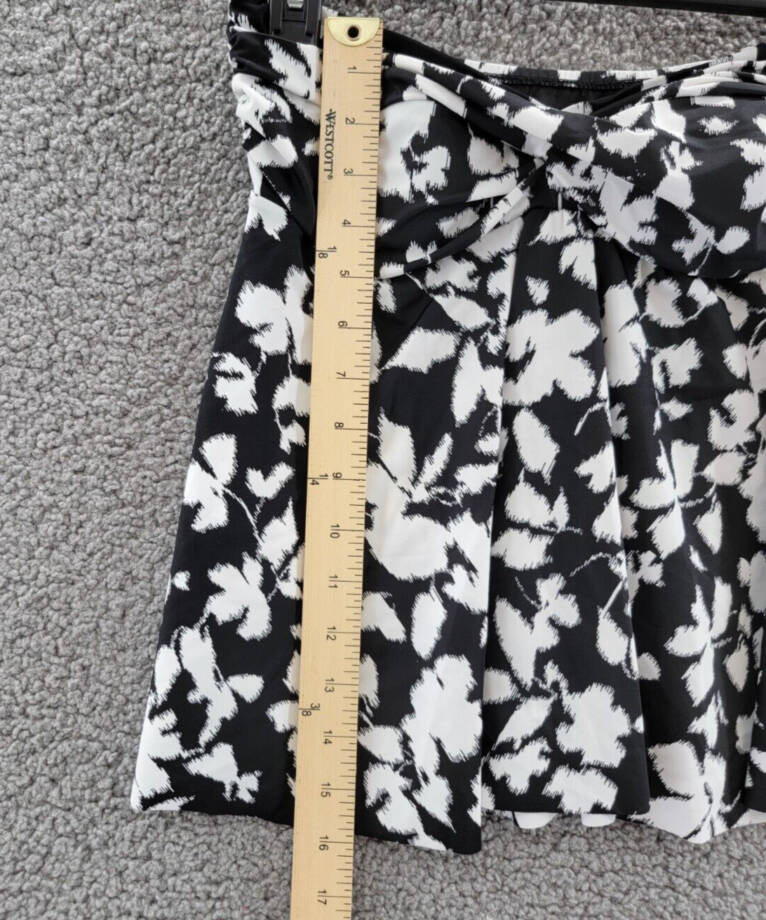 Swim Solutions Printed Flyaway Tankini Top Women's 8 Black/White Pullover