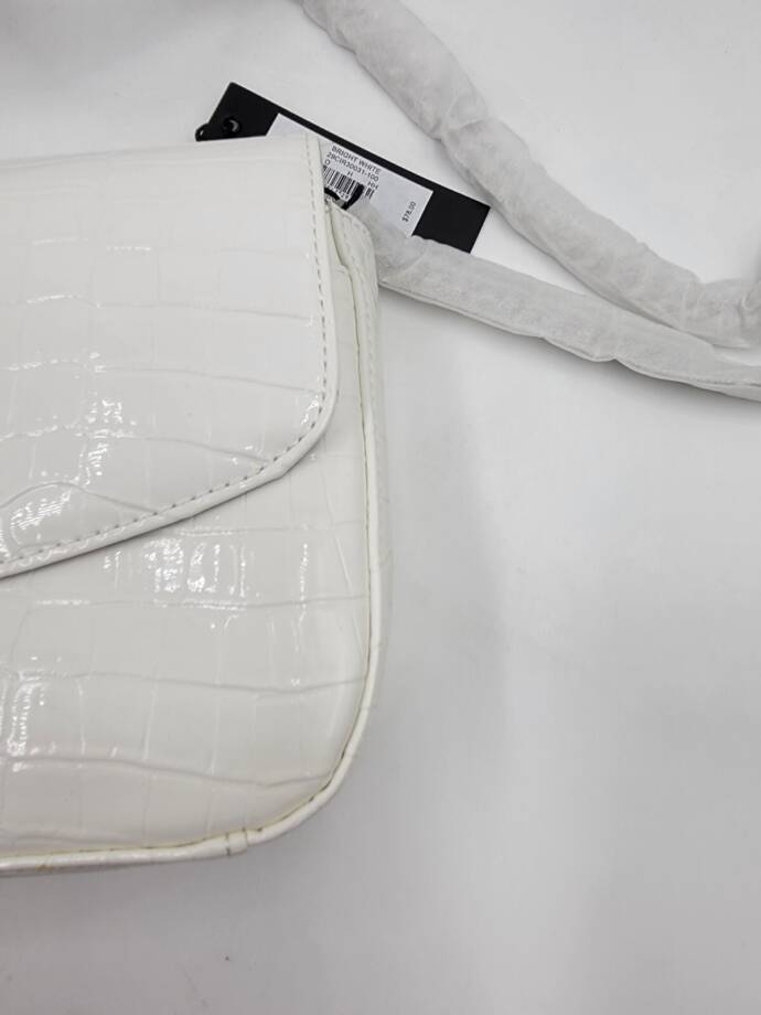 Circus by Sam Edelman Devin Chain Crossbody Handbag Women's O/S White Magnetic