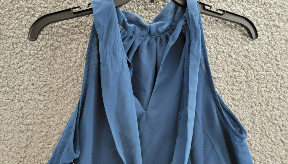 1.STATE Sleeveless Gathered Halter Tie Back Blouse Womens XS Tidal Navy Pullover