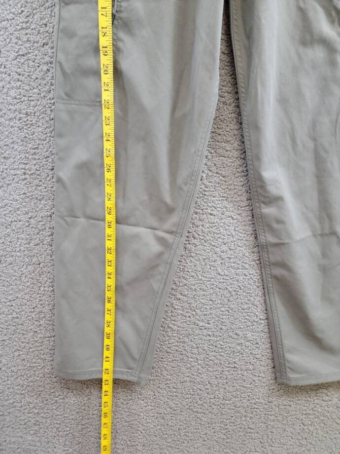 BASS OUTDOOR Essential Tech Cargo Pants Men's 36 Castor Gray Button Zip Closure
