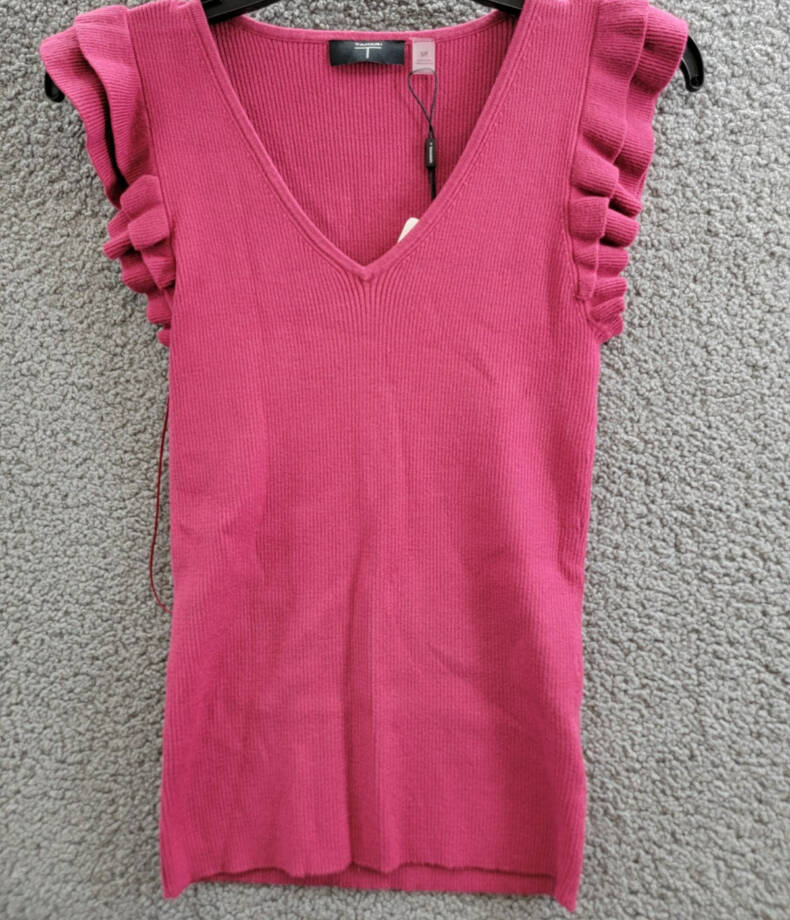 T Tahari Short Flutter Sleeve V-Neck Top Women's S Corsage Solid Ribbed Pullover