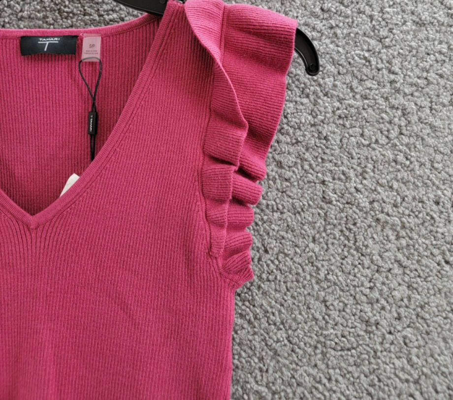 T Tahari Short Flutter Sleeve V-Neck Top Women's S Corsage Solid Ribbed Pullover