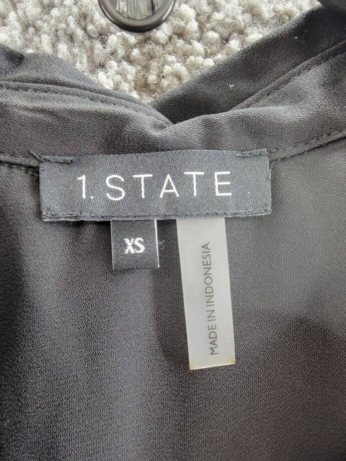 1.STATE Collared V-Neck Sleeveless Halter Top Women's XS Black Solid Pullover