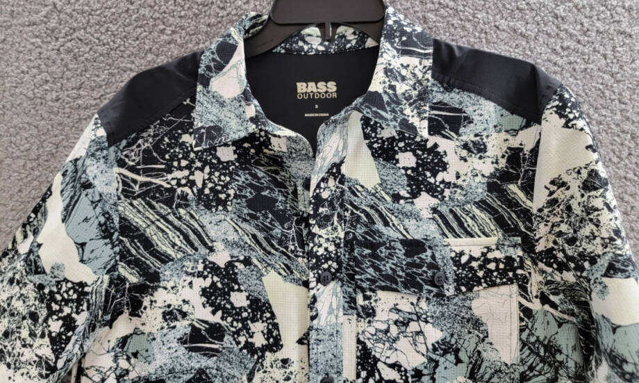 BASS OUTDOOR Trailer A.C. Shirt Men's S Black Beauty/Rock Camo Spread Collar S/S