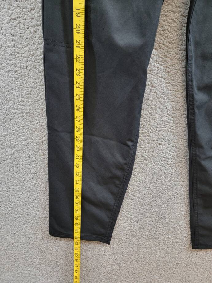 BASS OUTDOOR Essential Tech Cargo Pants Men's 32 Black Zipped Pockets Button Zip