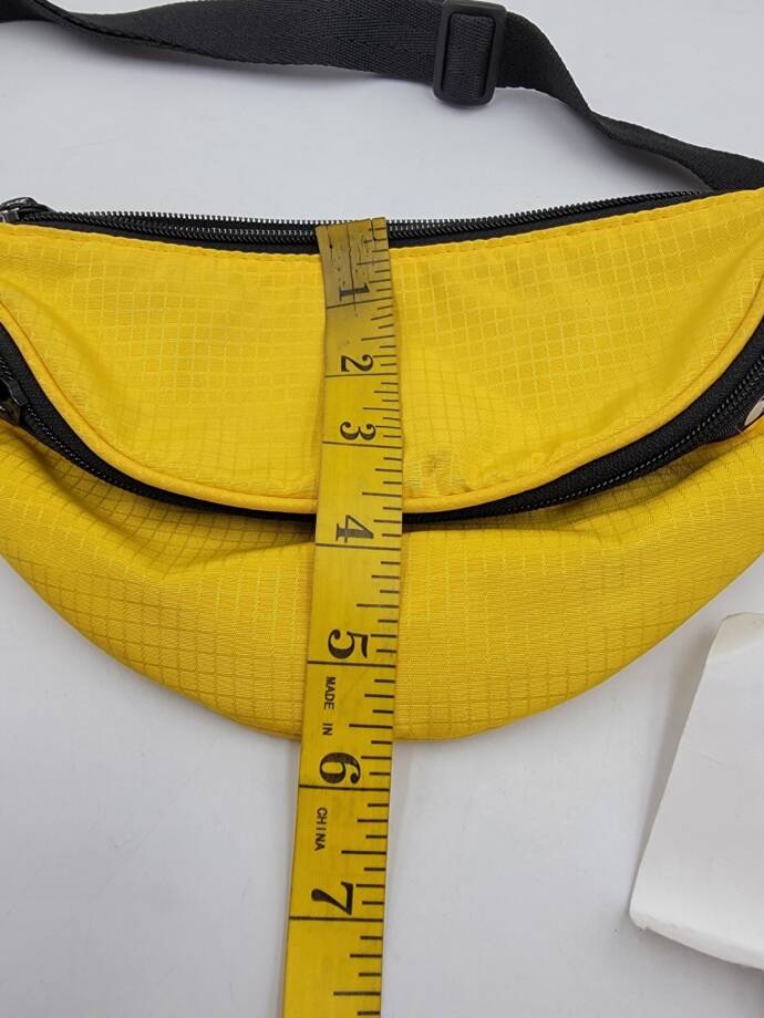 LeSportsac Fanny Pack Belt Bag Unisex Yellow Adjustable Belt Zip Closure