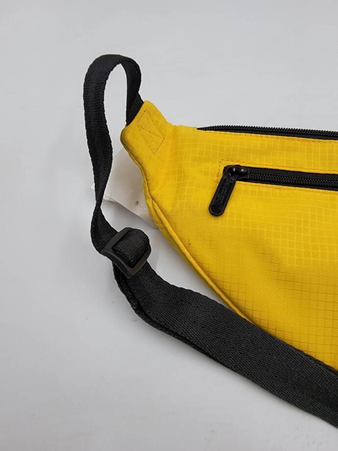LeSportsac Fanny Pack Belt Bag Unisex Yellow Adjustable Belt Zip Closure