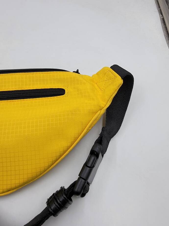 LeSportsac Fanny Pack Belt Bag Unisex Yellow Adjustable Belt Zip Closure
