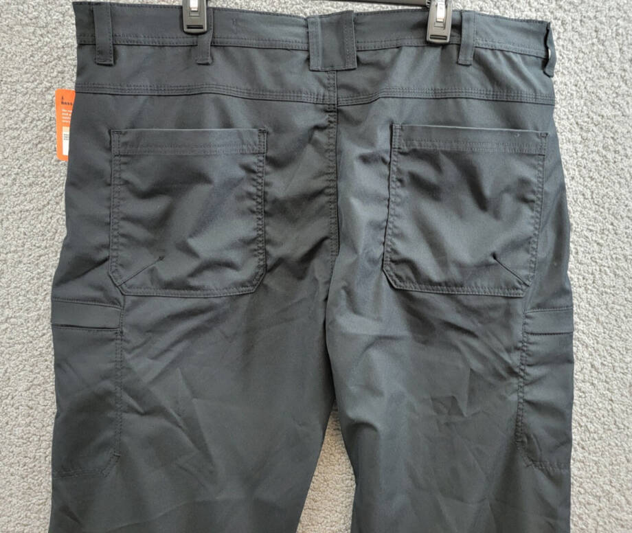 BASS OUTDOOR Essential Tech Cargo Pants Men's 42 Black Beauty Zip And Button