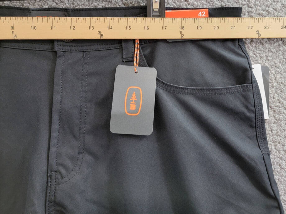 BASS OUTDOOR Essential Tech Cargo Pants Men's 42 Black Beauty Zip And Button