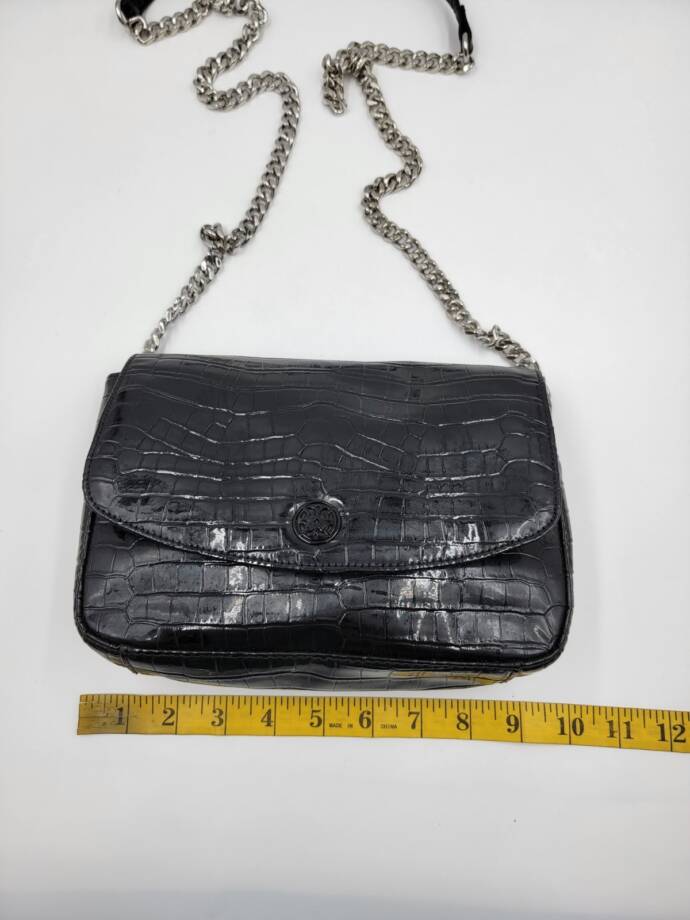 Circus by Sam Edelman Devin Chain Crossbody Handbag Women's O/S Black Snap Front
