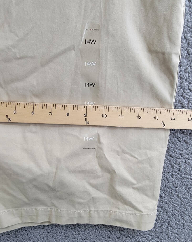 Tommy Hilfiger Plus Size Hollywood Bermuda Shorts Women's 14W Khaki Belt Loops~