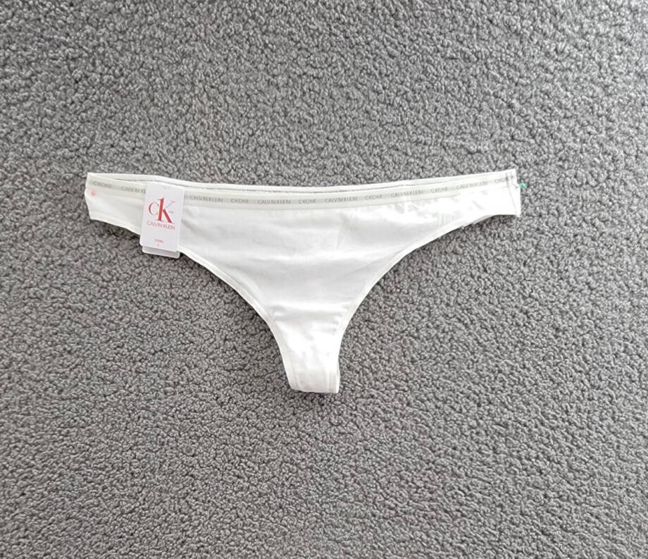 Calvin Klein CK One Singles Thong Underwear Women's L White Logo Elastic Waist