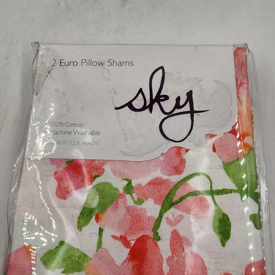 Sky Blushing Hydrangea Euro Pillow Sham 2-piece Unisex 26"L x 26"W Pink Multi~