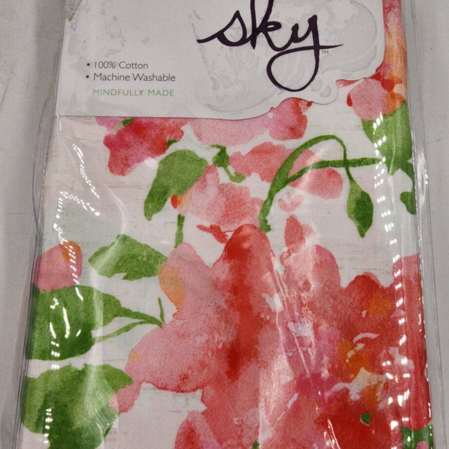 Sky Blushing Hydrangea Euro Pillow Sham 2-piece Unisex 26"L x 26"W Pink Multi~