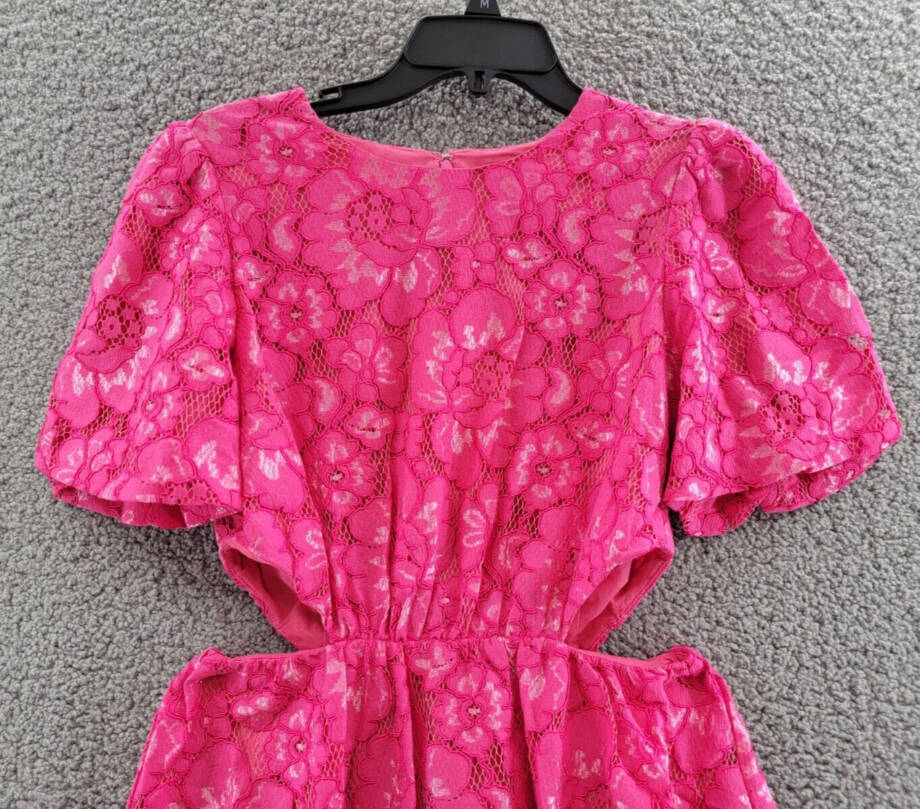 WAYF Plaza Lace Mini Dress Women's S Magenta Round Neck Zip Closure Short Sleeve