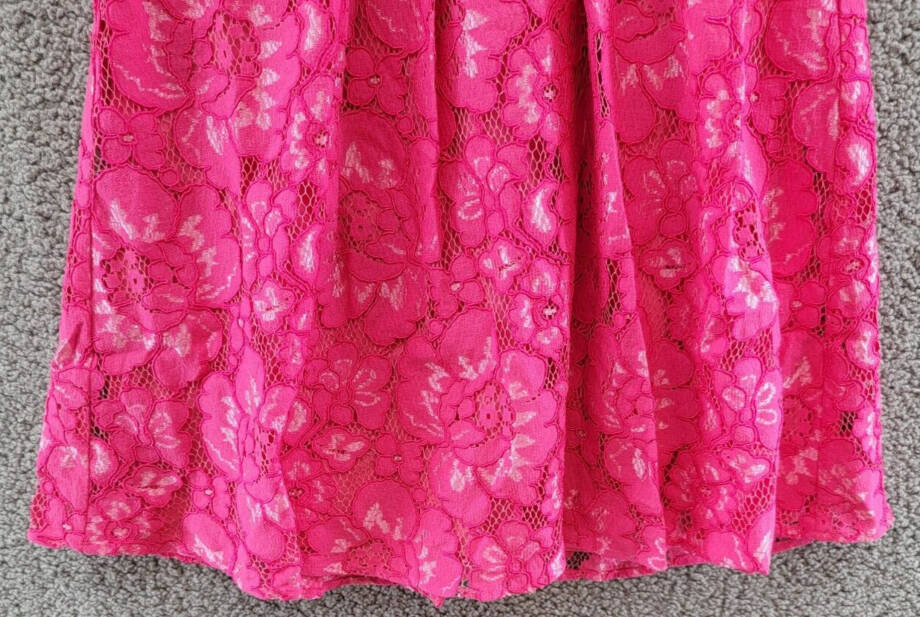 WAYF Plaza Lace Mini Dress Women's S Magenta Round Neck Zip Closure Short Sleeve