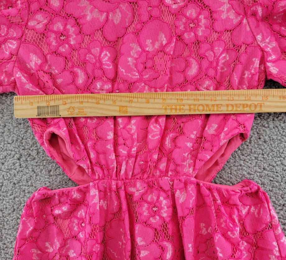 WAYF Plaza Lace Mini Dress Women's S Magenta Round Neck Zip Closure Short Sleeve