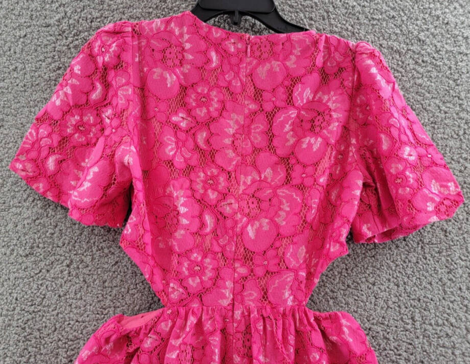WAYF Plaza Lace Mini Dress Women's S Magenta Round Neck Zip Closure Short Sleeve