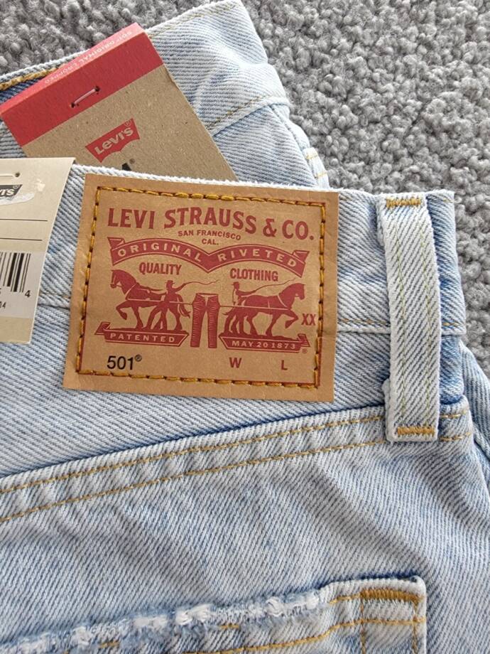 Levi's 501 Cropped Straight-Leg High Rise Jeans Women's 30 x 26 Edge of Time