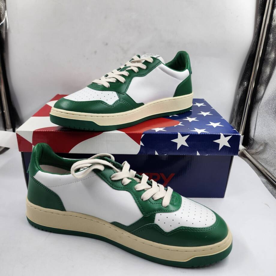 Autry Medalist Leather Low Top Sneakers Men's 13US White/Green Lace Up Closure