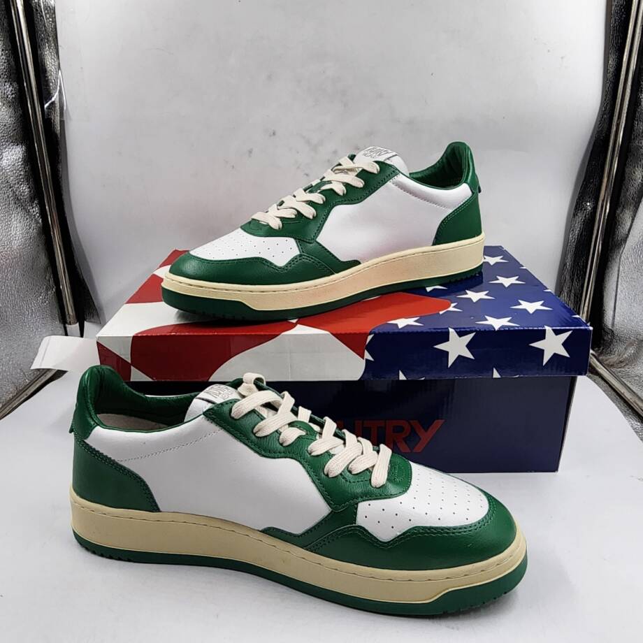 Autry Medalist Leather Low Top Sneakers Men's 13US White/Green Lace Up Closure