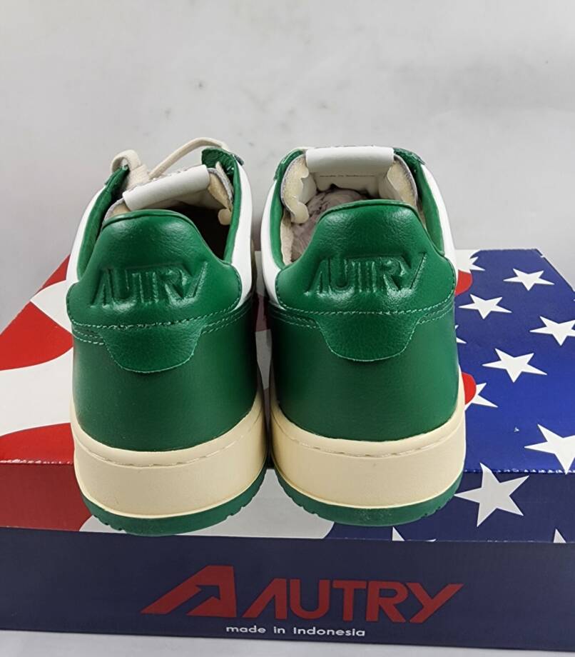 Autry Medalist Leather Low Top Sneakers Men's 13US White/Green Lace Up Closure