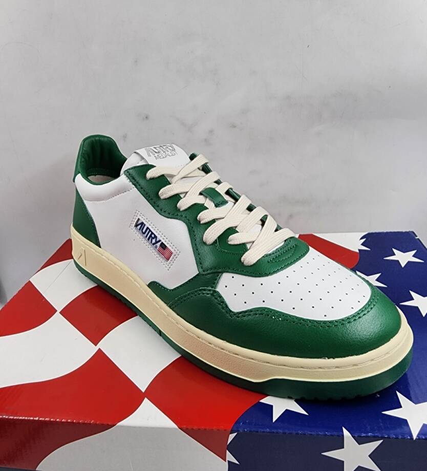Autry Medalist Leather Low Top Sneakers Men's 13US White/Green Lace Up Closure