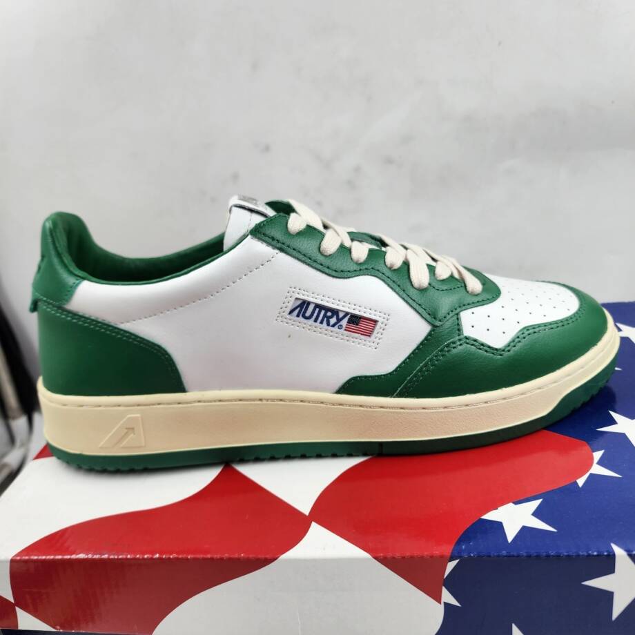 Autry Medalist Leather Low Top Sneakers Men's 13US White/Green Lace Up Closure