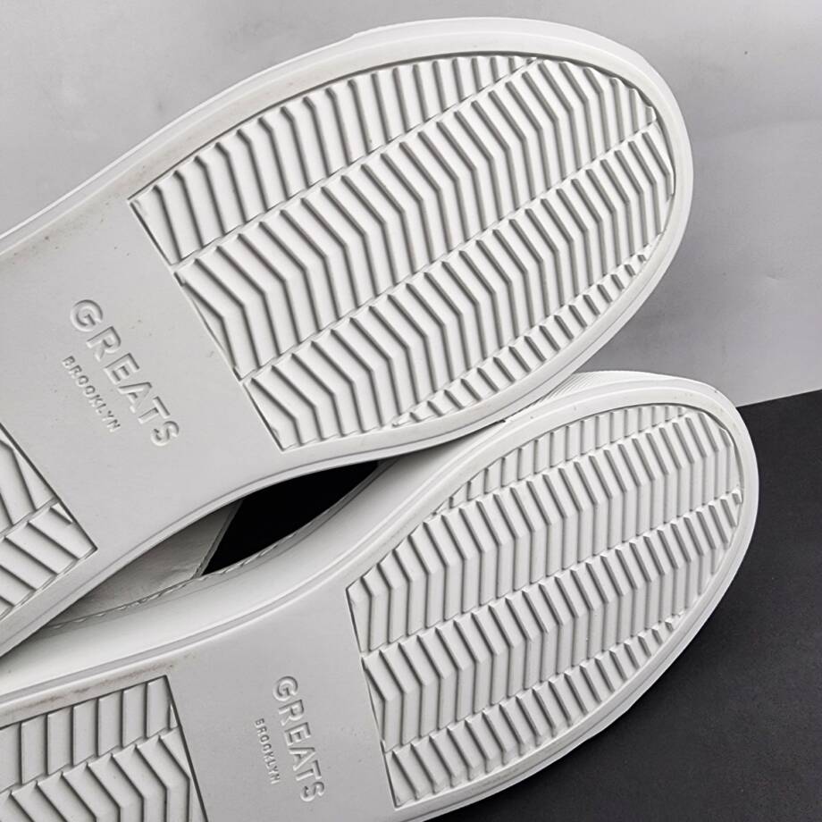GREATS Royale 2.0 Lace Up Leather Sneakers Men's 8 White/Black Logo Round Toe