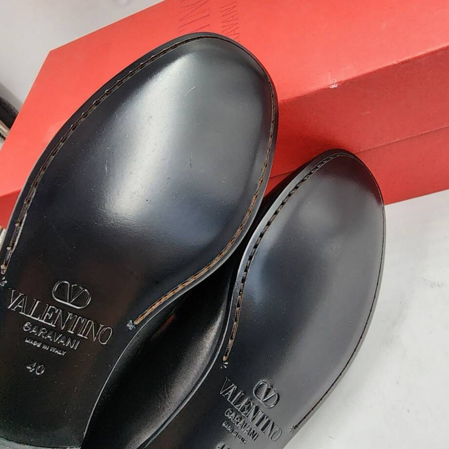 Valentino Garavani Embossed Logo Penny Loafers Men's 40/7US Black Moc Toe SlipOn