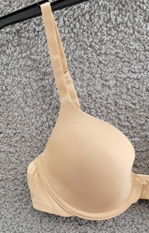 GapBody Everyday Essentials T-Shirt Bra Women's 34A Brush Beige Adjustable Strap