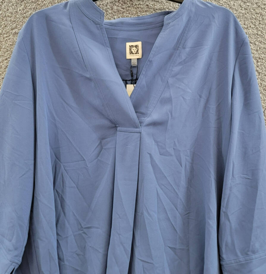 Anne Klein Pleat-Front 3/4-Sleeve Tunic Top Women's L Blue Jay V-Neck Pullover