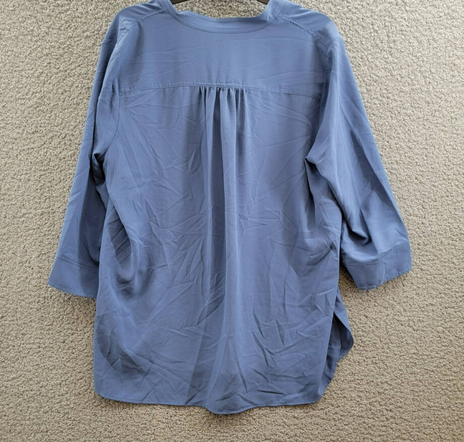 Anne Klein Pleat-Front 3/4-Sleeve Tunic Top Women's L Blue Jay V-Neck Pullover