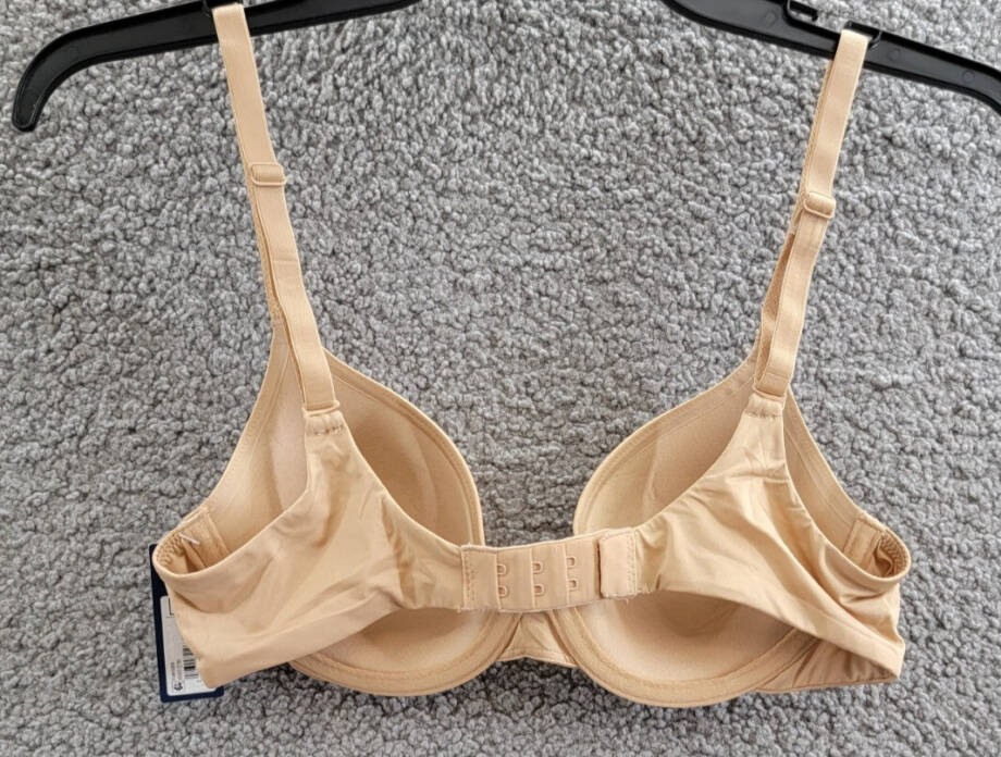 GapBody Everyday Essentials T-Shirt Bra Women's 34A Brush Beige Adjustable Strap