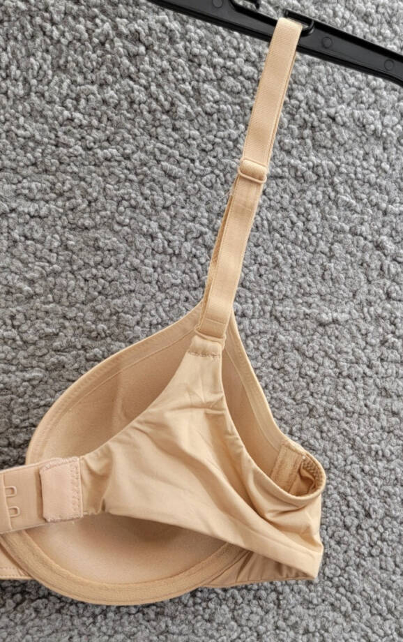 GapBody Everyday Essentials T-Shirt Bra Women's 34A Brush Beige Adjustable Strap