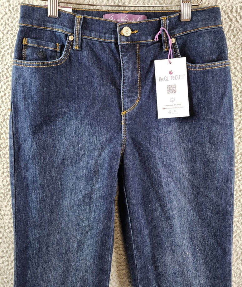 Gloria Vanderbilt Amanda Bootcut Jeans Women's 4 Castlewood Button Front Closure